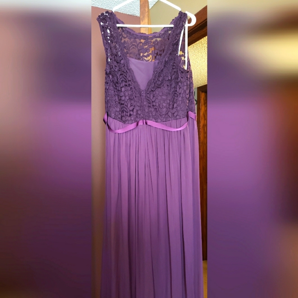 Bridesmaid dress for David's Bridal. Size 22 but fits size 18.